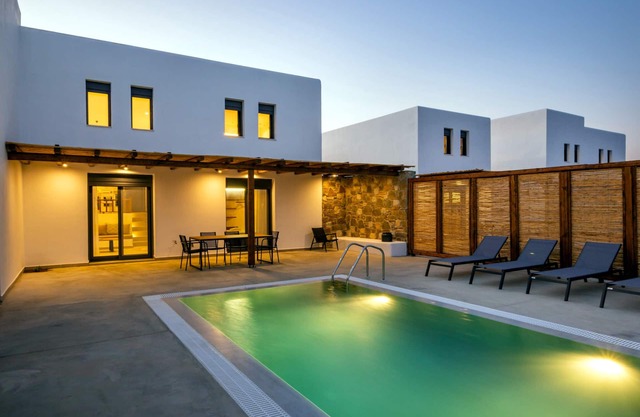 Cato Agro 4, Seafront Villa with Private Pool