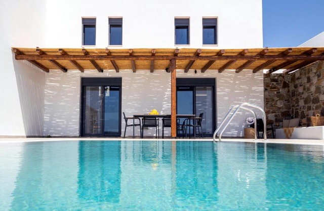 Cato Agro 4, Seafront Villa with Private Pool