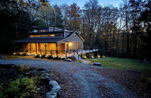 Catskills River Retreat — Stargazing Roof Deck, Canoeing & Rafting