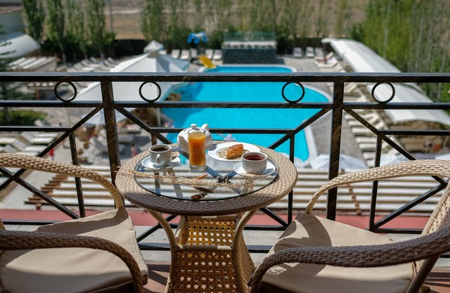 Caucasus Hotel