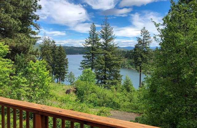 Cave Bay Vacation Rental w/ Game Room!