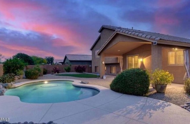 Cave Creek Beauty, Great Location, Spacious Executive Home - HEATED POOL!