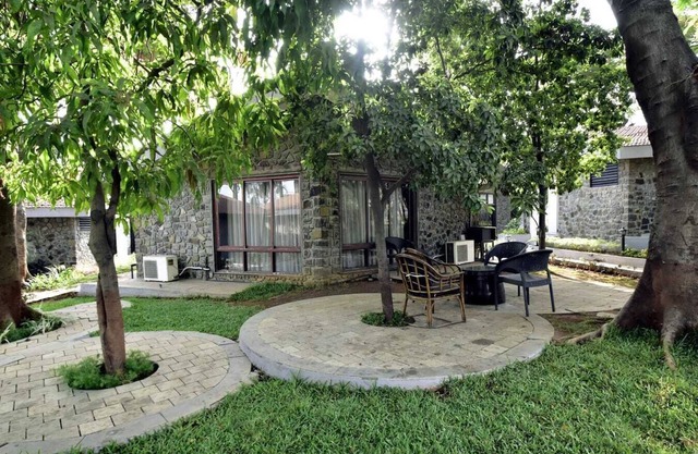 CAVES COUNTY RESORT