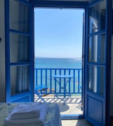 Cavos Studio by the sea (West)