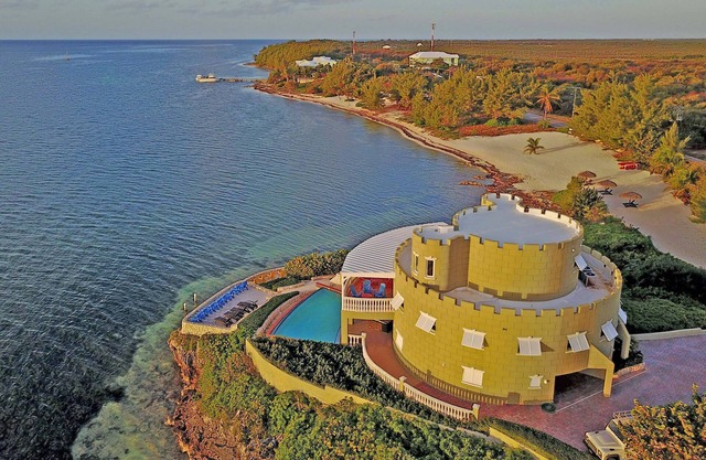 Cayman Castle: Gated Family Estate w/Infinity Pool, Private Beach, Free Kayaks