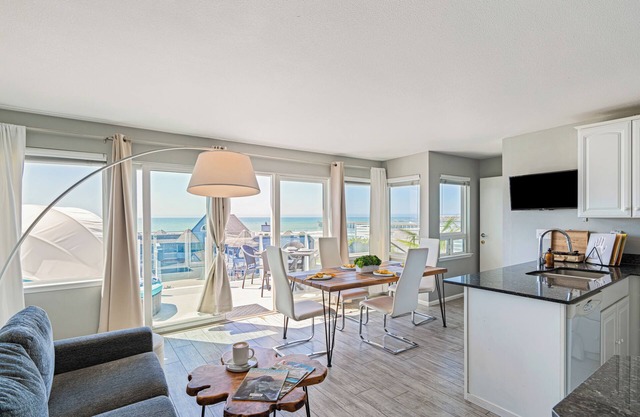Cayucos Duo | 2 Bungalows w/ Views & Lounge Space | Pet Friendly