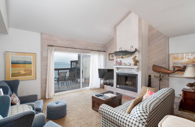 Cayucos Oceanfront Condo
