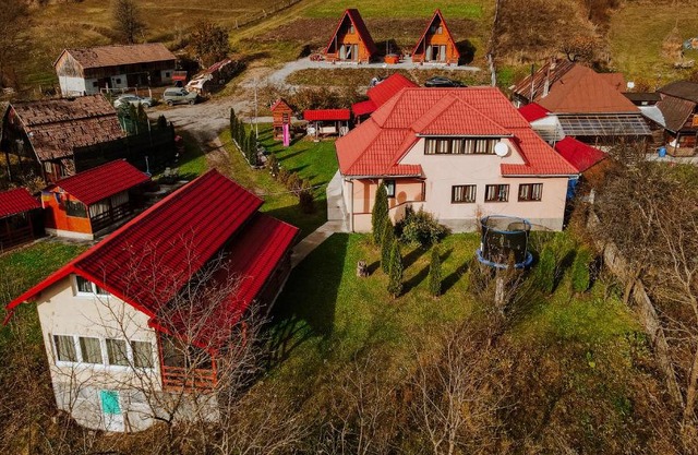 Cazare La Nea Marin