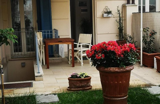 CB House Holiday