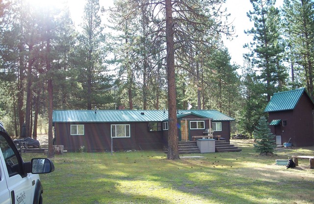 Cedar Cabin ubicado en los pinos