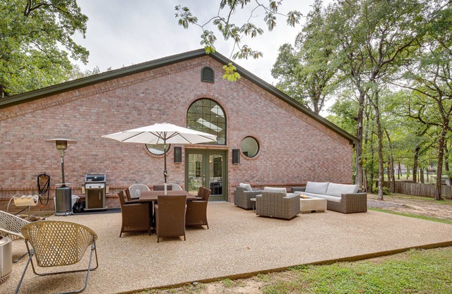 Cedar Creek Lake Retreat - Near Wedding Venues