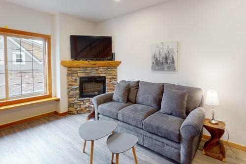 Cedar Lodge Escape at Whitetail townhomes