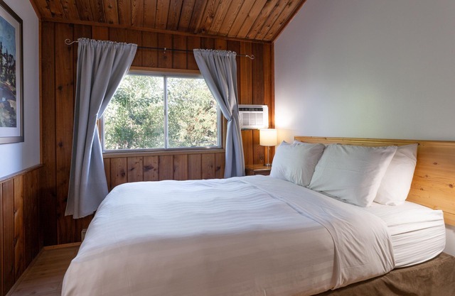 Cedar Motel
