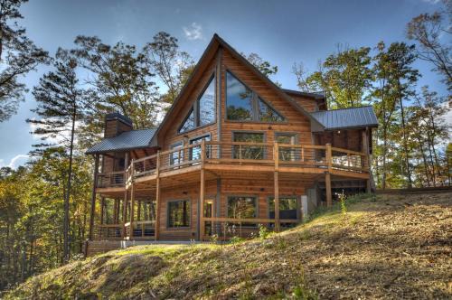 Cedar Ridge - Secluded Mineral Bluff Cabin - Hot Tub, Game Room, Outdoor Fireplace, Stunning Views
