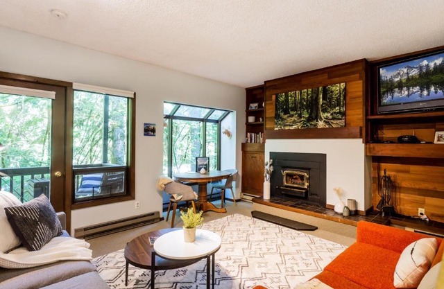 Cedar Suite at Snowater