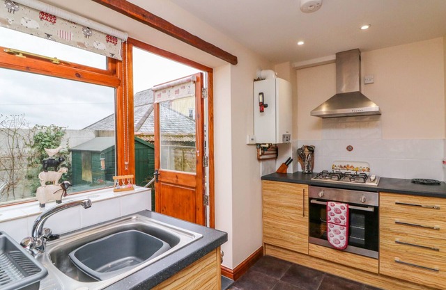 Cedarwood Cottage