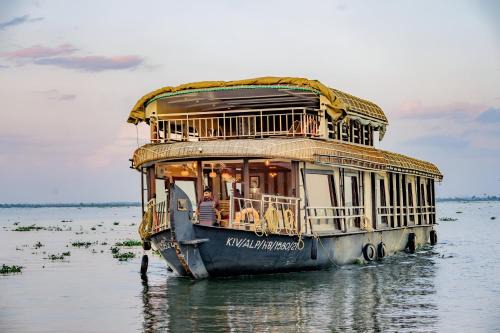Cee Pee Houseboats
