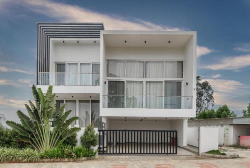 Celestial Sapphire Villa Pvt Pool Veg food 4BHK