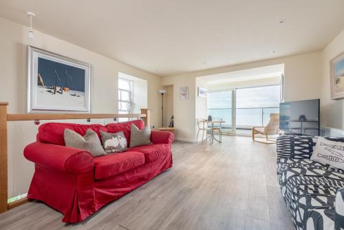 Cellardyke 3-Bed House Sleeps 6 with Sea Terrace