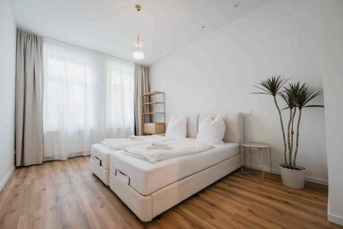 Celle Apartment - Stylish 2-Bedroom Retreat with Designer Furnishings