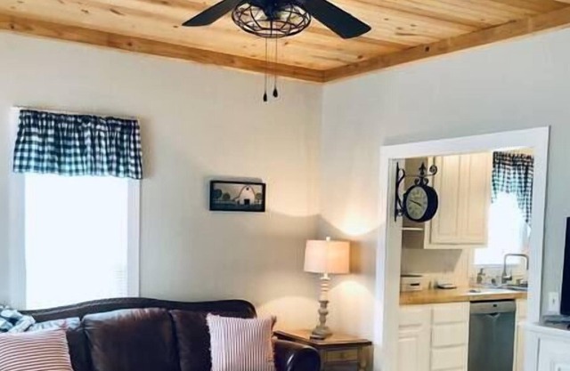 Centennial Cottage-Bring the Family!