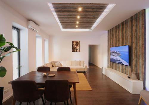 Center Apartment with Garden Zoe