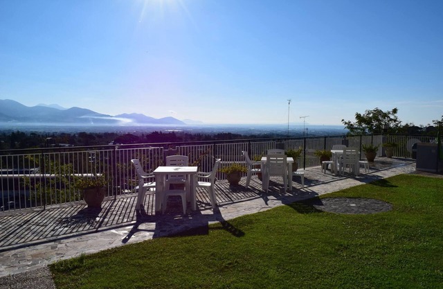 Centra House - Big Gardened Flat Near Rome
