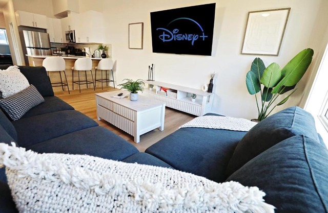 Central 5 Bedroom,Rogers,Commonwealth,NAIT