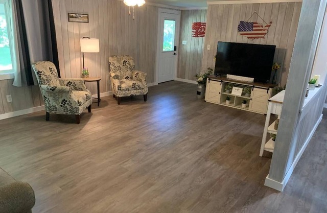 Central air conditioning, very clean, cozy and Spacious House. Close to trails.