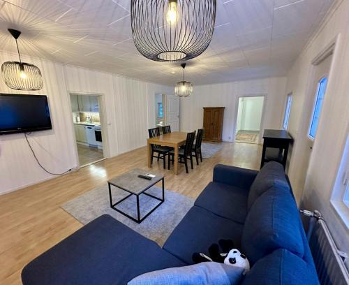 Central and Spacious Apartment for 4 with Sauna