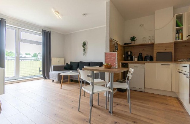 Central Apartment, 55m2, Kitchen, Washer, Netflix, Parking