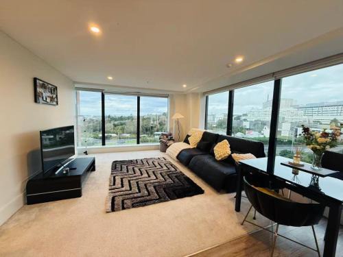 Central Auckland Cityview suites