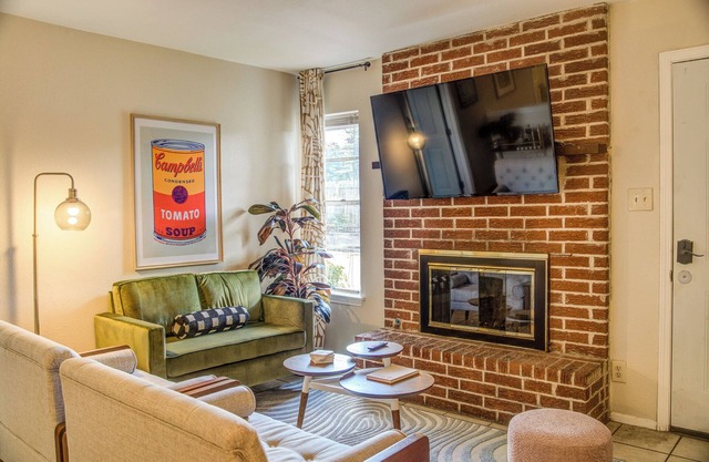 Central Austin Oasis-Live it up in Austin!