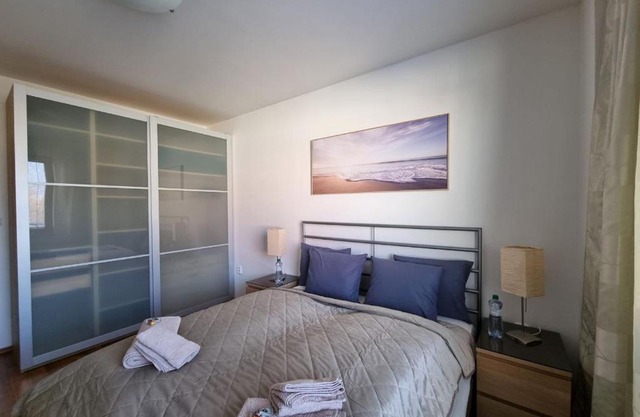 Central business apartment - FREE PARKING
