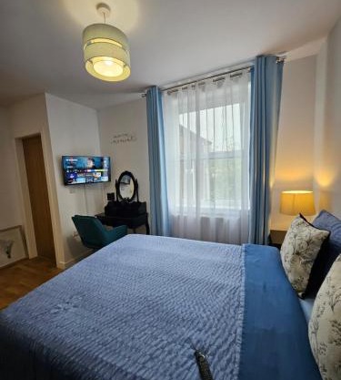 Central Chambers Suites - Suite 5