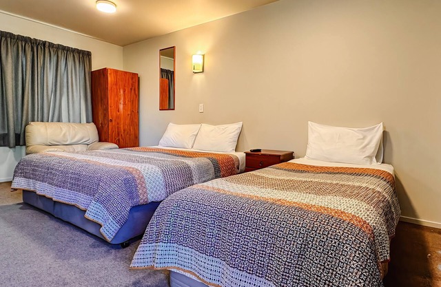 Central Christchurch Twin Studio with Full Kitchen