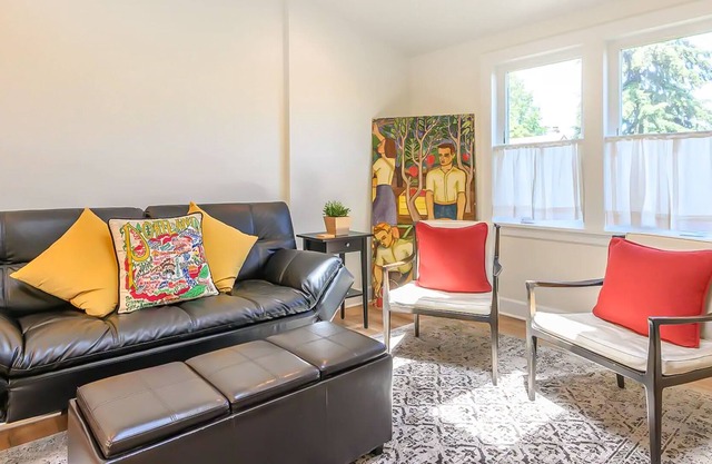 Central city apartment with mountain-views, fireplace, & private washer/dryer
