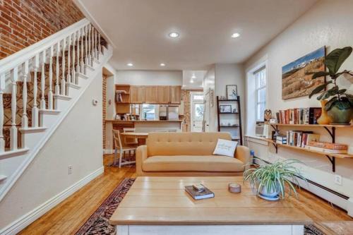 Central Denver Townhome Close To Historic Neighborhood