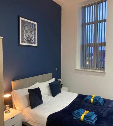 Central Doncaster 1BED 1BATH Pent-Apartment