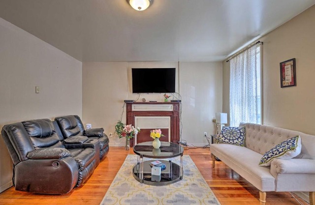 Central Dtwn Albany Apt - Walk to Cafes and Museums!