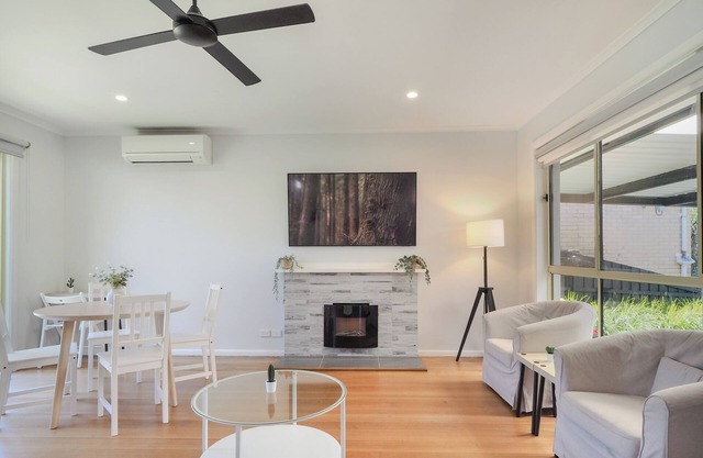 This villa is a 3 bedroom(s), 2 bathrooms, located in Forest Hill, VIC.