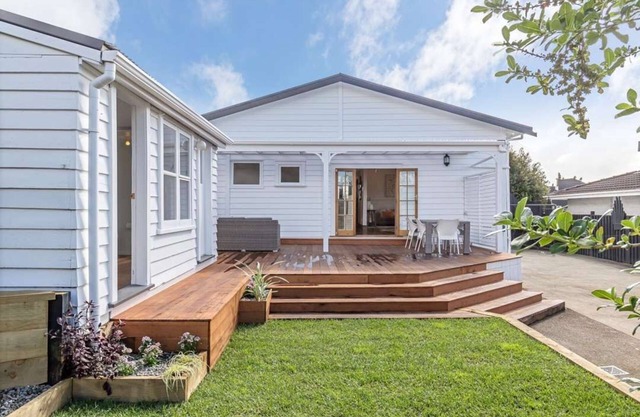 Central Home 10 minutes from Beaches and CBD! Pets Welcome
