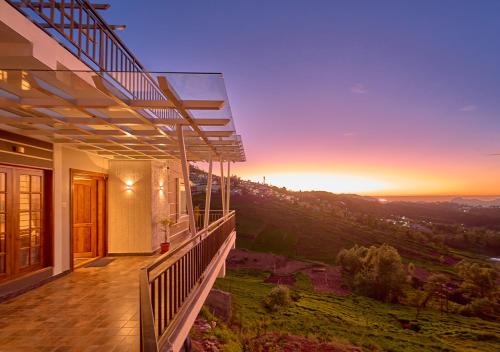 Central Homestay Ooty by VOYE HOMES Family-Friendly Budget Stay with Valley And Mountain Views