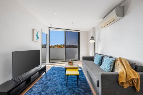 Central Kew Retreat Steps to CBD Transport Shops