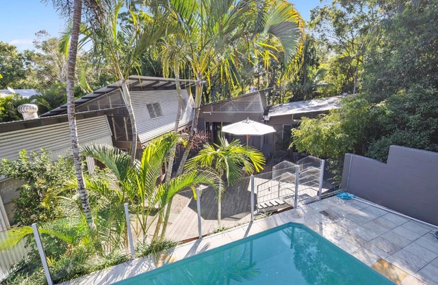 Central Noosa Heads Home with in ground Pool
