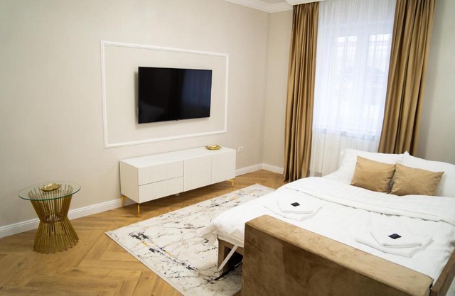 Central Parc Golden Apartament 1