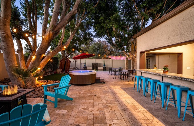 Central Phoenix Hot Tub Swimming Cantina Firepit Pet Friendly