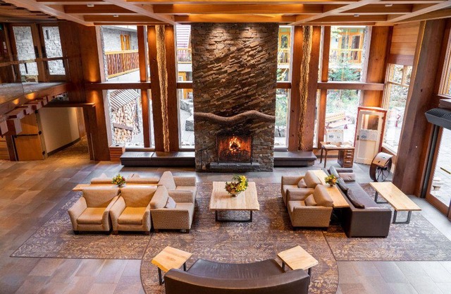 Central room in the Rockies | Rooftop Hot Pools