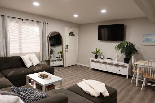 Central San Diego 3BR Home Near Beaches