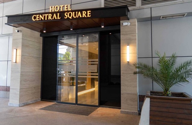 Central Square Hotel
